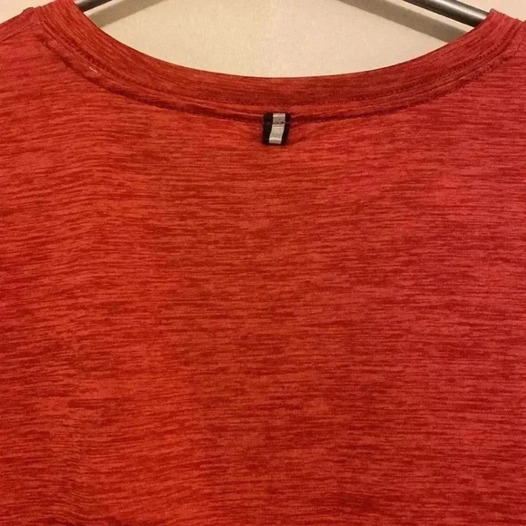 Mens  Medium Red Rawlings Workout Shirt - Picture 6 of 8